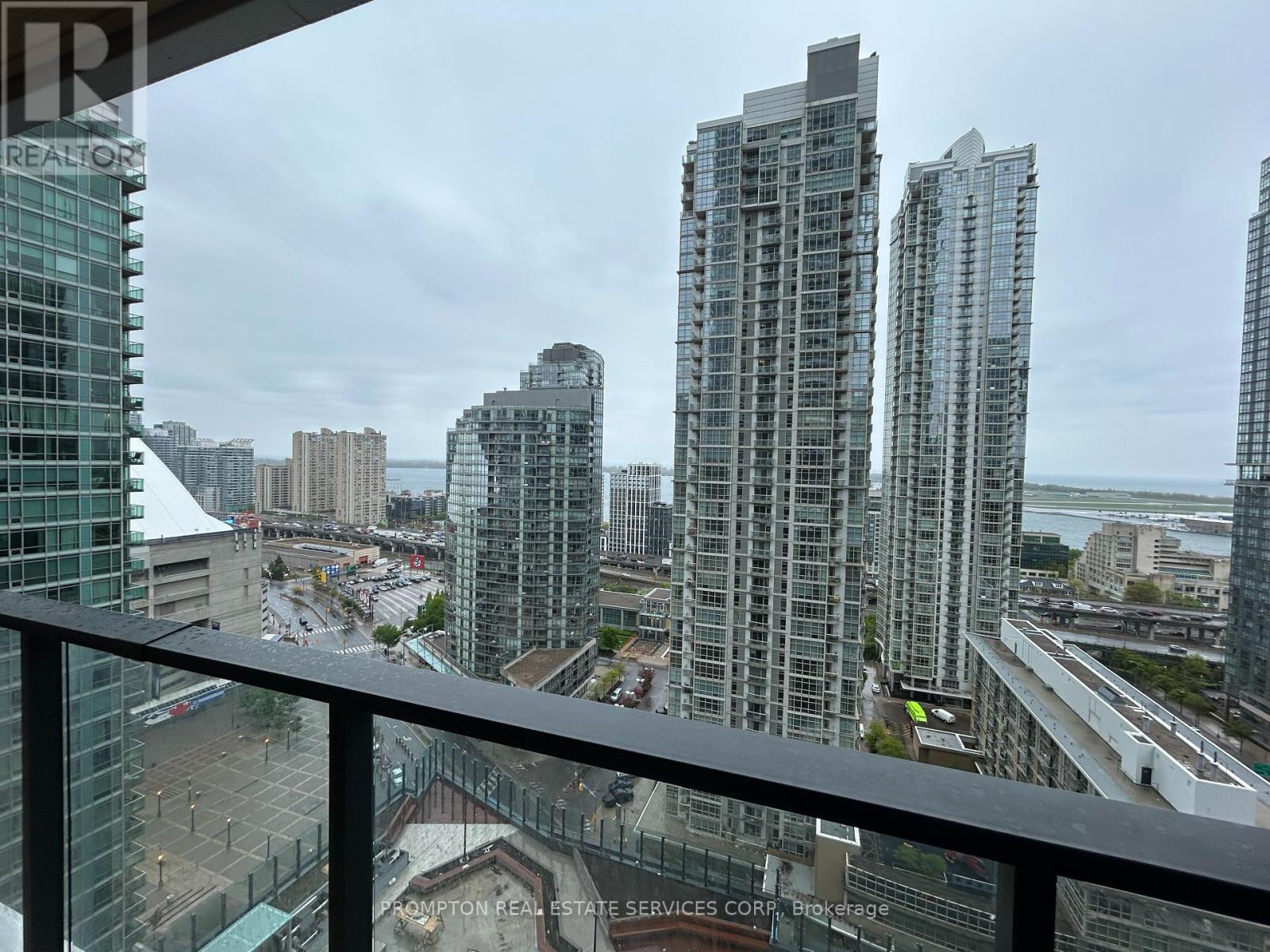 2209 - 1 Concord Cityplace Way, Toronto, Ontario  M5V 0X3 - Photo 18 - C12163993