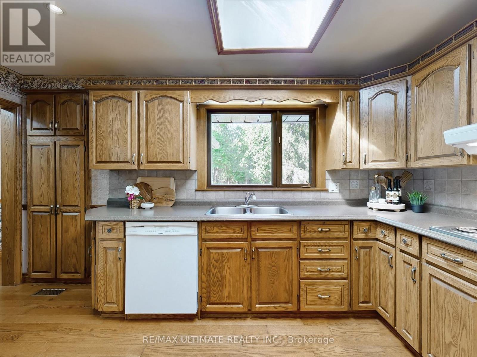 5085 Sideline 12, Pickering, Ontario  L1Y 1A1 - Photo 14 - E12163974