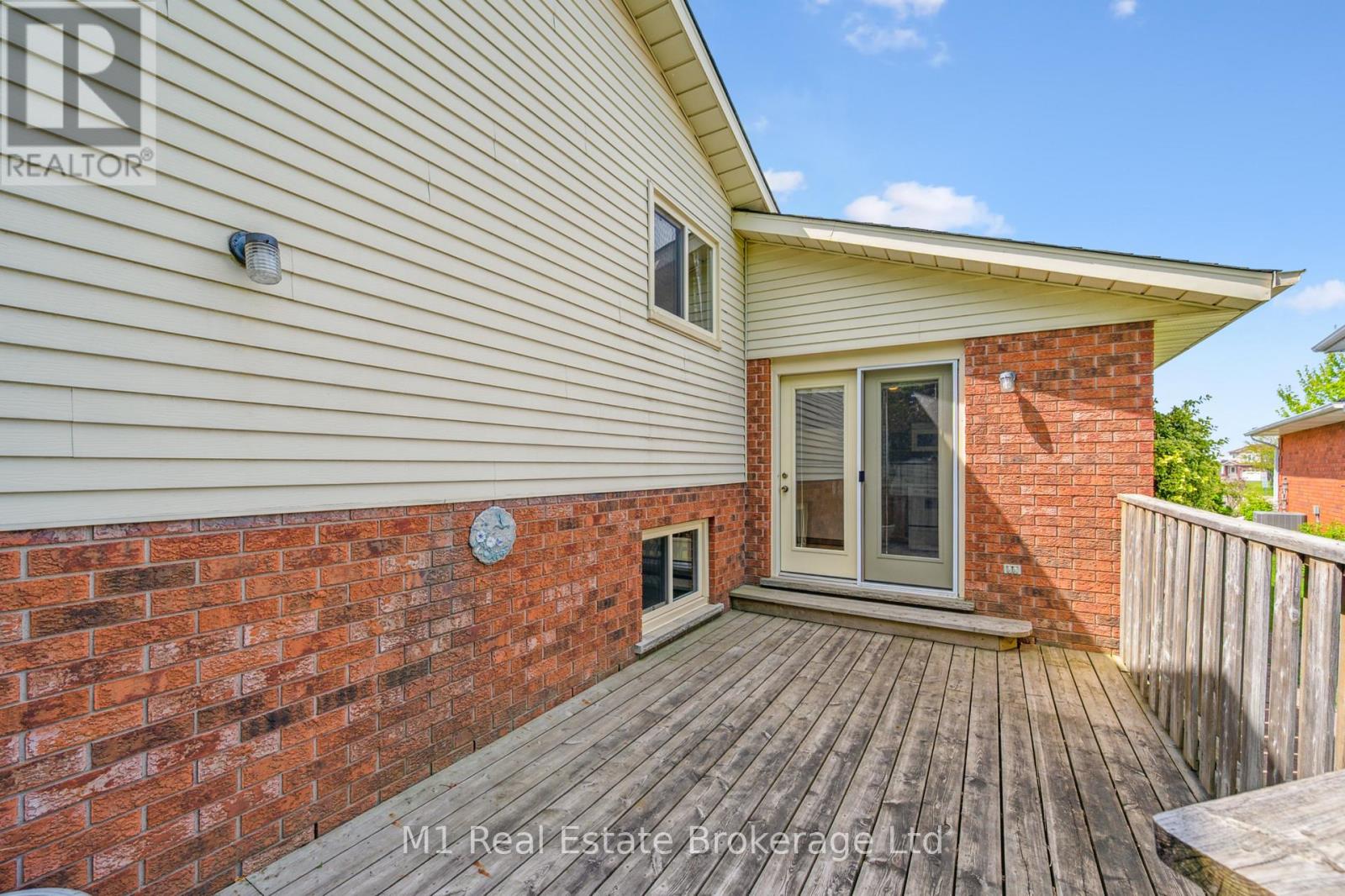 82 Crane Drive, Woolwich, Ontario  N3B 3J6 - Photo 42 - X12161310