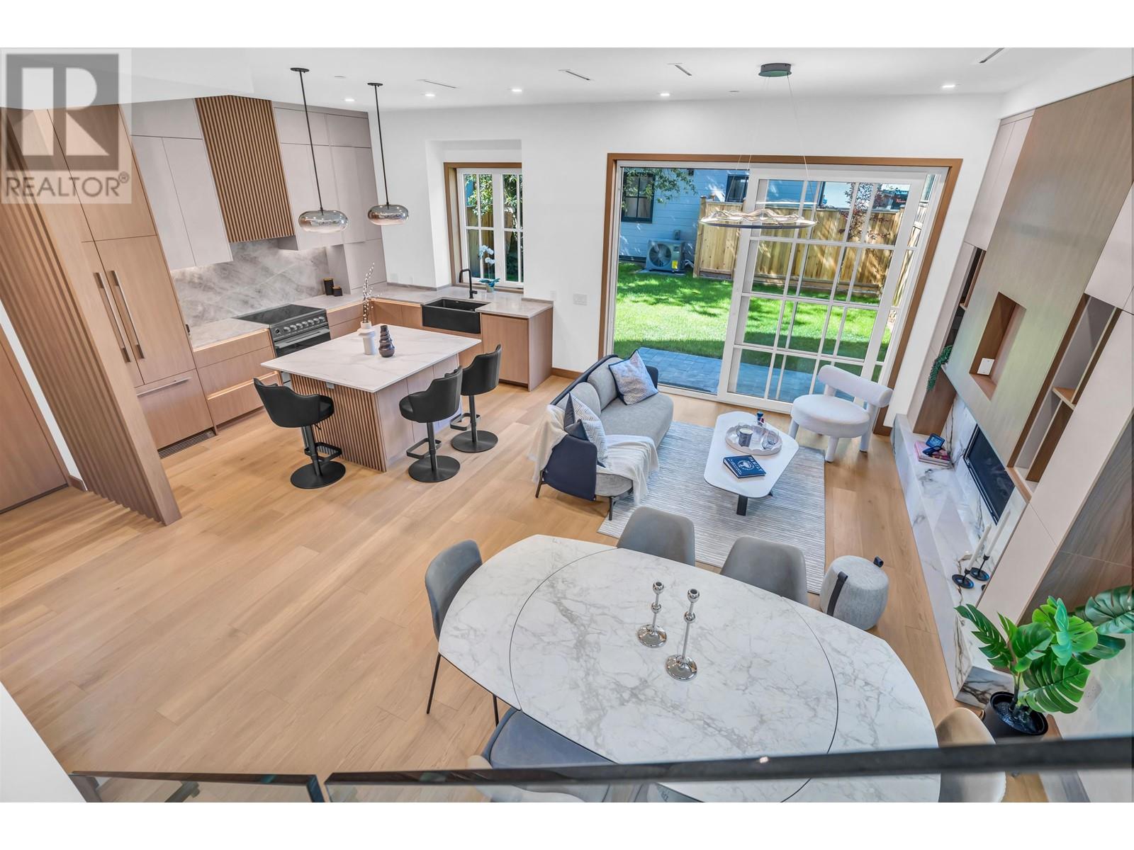 Property at 4029 W 33RD AVENUE image 3