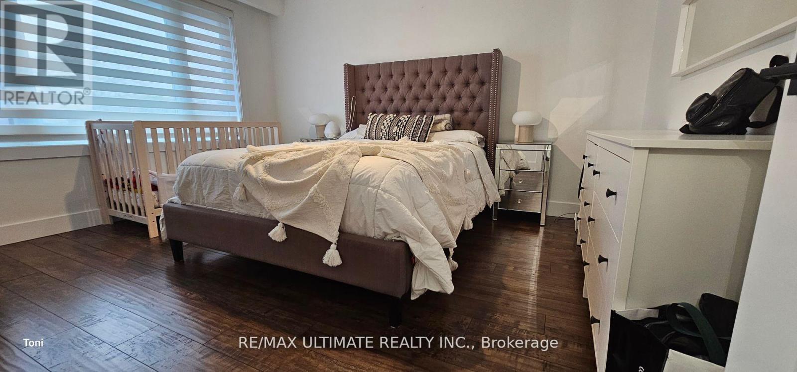 Upper - 55 Gotham Court, Toronto (Brookhaven-Amesbury), Ontario  M6M 2N9 - Photo 15 - W12163986