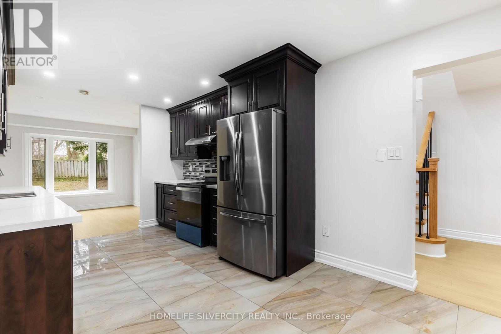 26 Cresswell Drive, Brampton (Fletcher's Creek South), Ontario  L6Y 2T6 - Photo 10 - W12163987