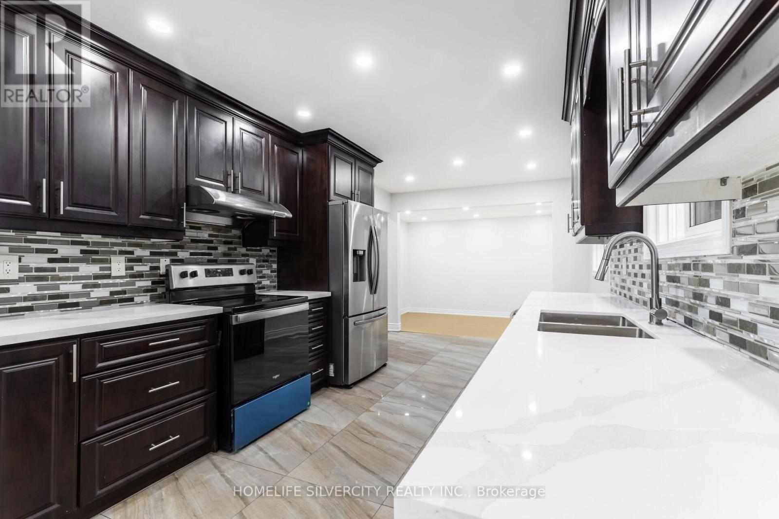 26 Cresswell Drive, Brampton (Fletcher's Creek South), Ontario  L6Y 2T6 - Photo 11 - W12163987