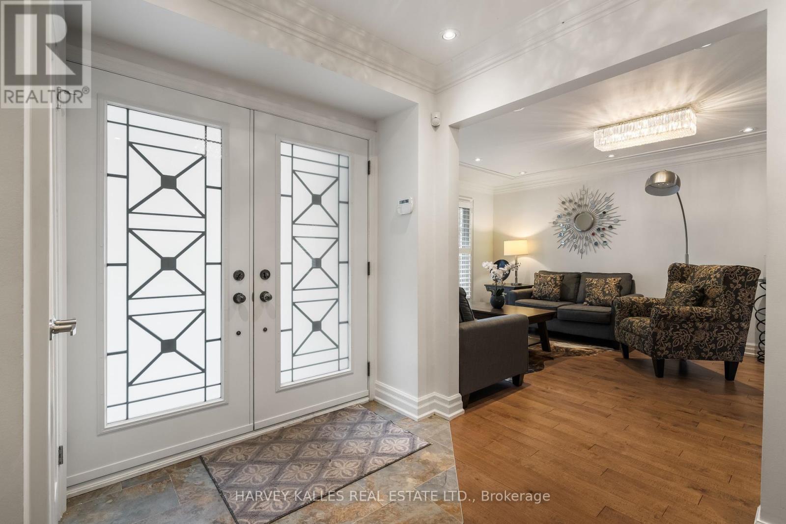 Property at 1268 CERMEL DRIVE W image 3