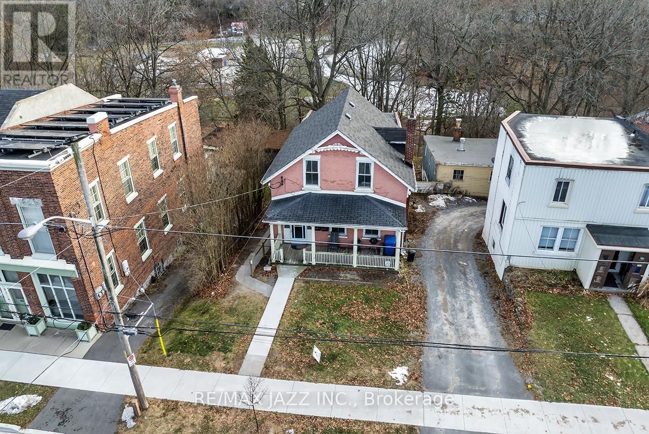 221 WALTON STREET, Port Hope, Ontario