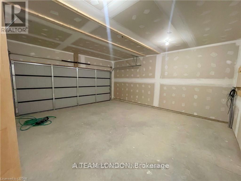 53 - 435 Callaway Road, London North (North R), Ontario  N6G 2N1 - Photo 24 - X12164074