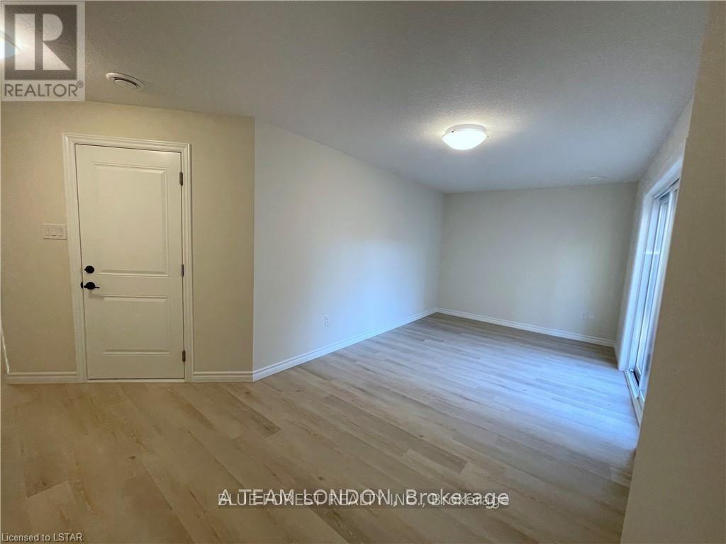 53 - 435 Callaway Road, London North (North R), Ontario  N6G 2N1 - Photo 3 - X12164074