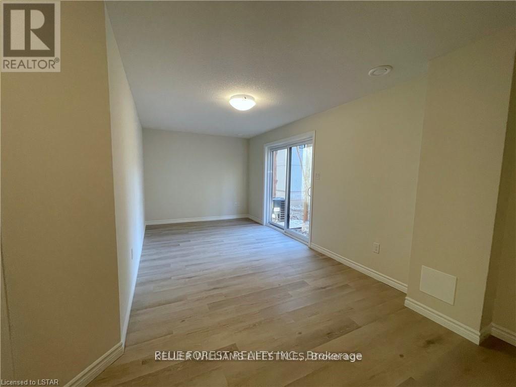 53 - 435 Callaway Road, London North (North R), Ontario  N6G 2N1 - Photo 4 - X12164074