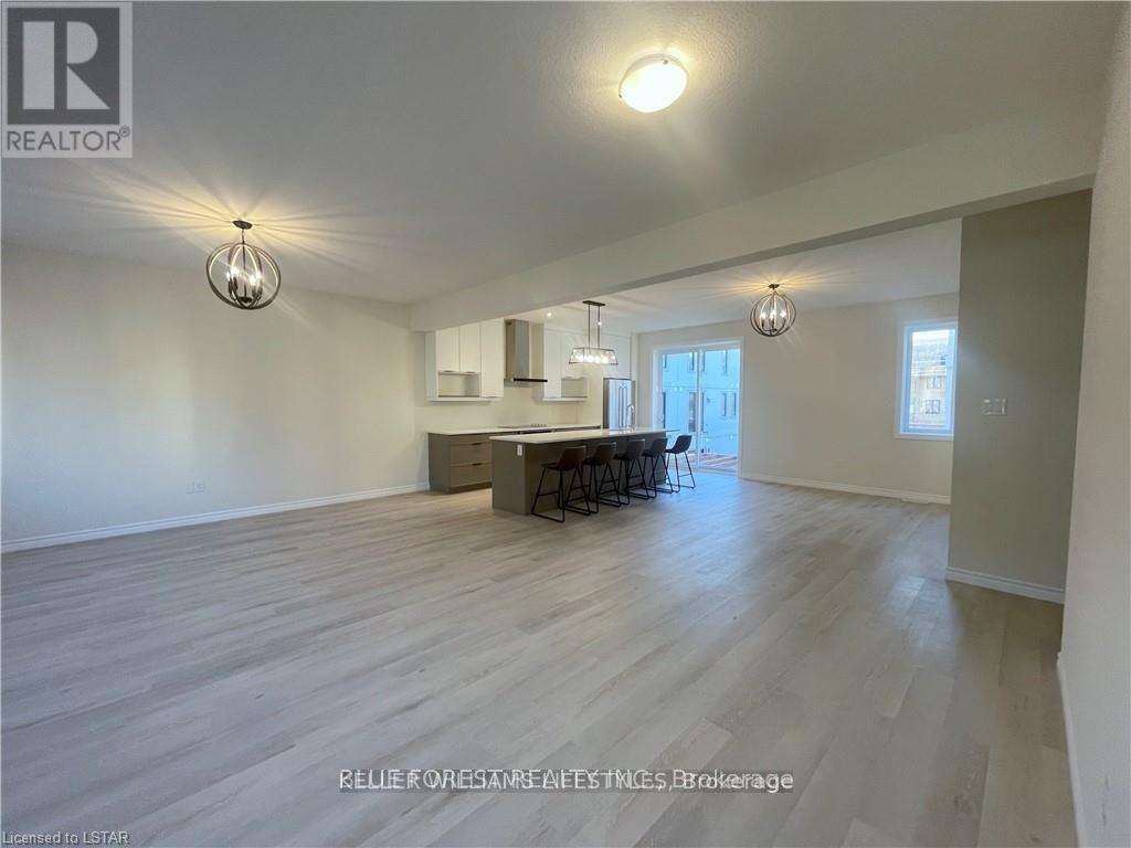 53 - 435 Callaway Road, London North (North R), Ontario  N6G 2N1 - Photo 9 - X12164074