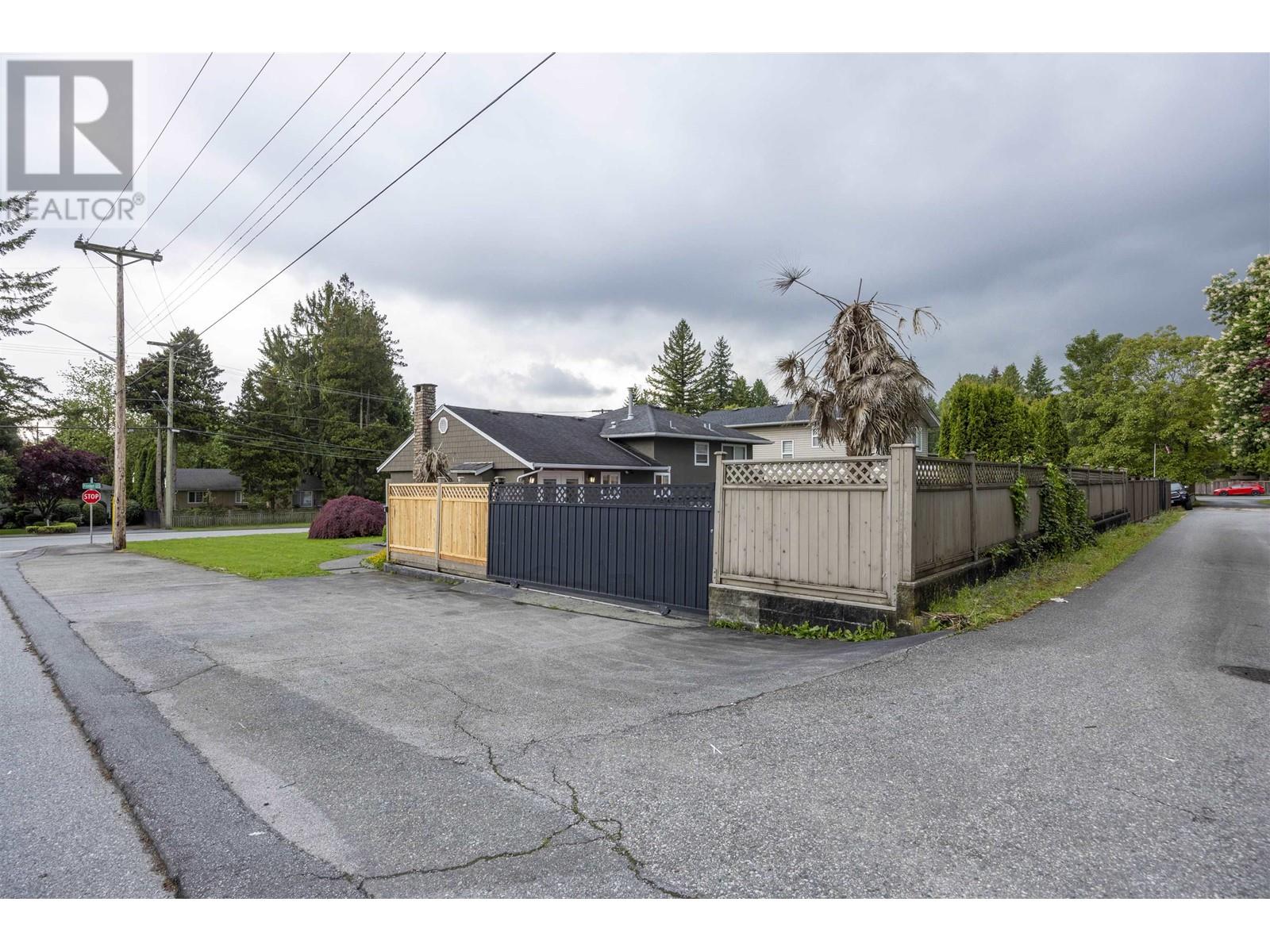 1009 Foster Avenue, Coquitlam, British Columbia  V3J 2M4 - Photo 30 - R3005642