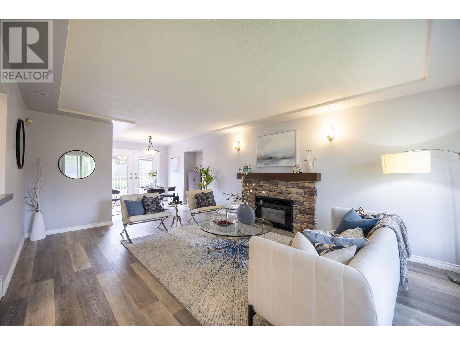 1009 Foster Avenue, Coquitlam, British Columbia  V3J 2M4 - Photo 5 - R3005642