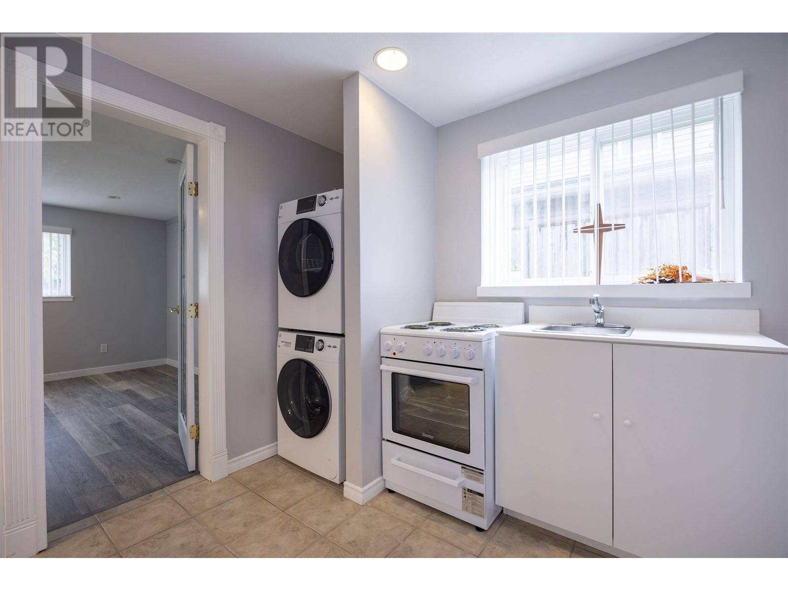 1009 Foster Avenue, Coquitlam, British Columbia  V3J 2M4 - Photo 14 - R3005642