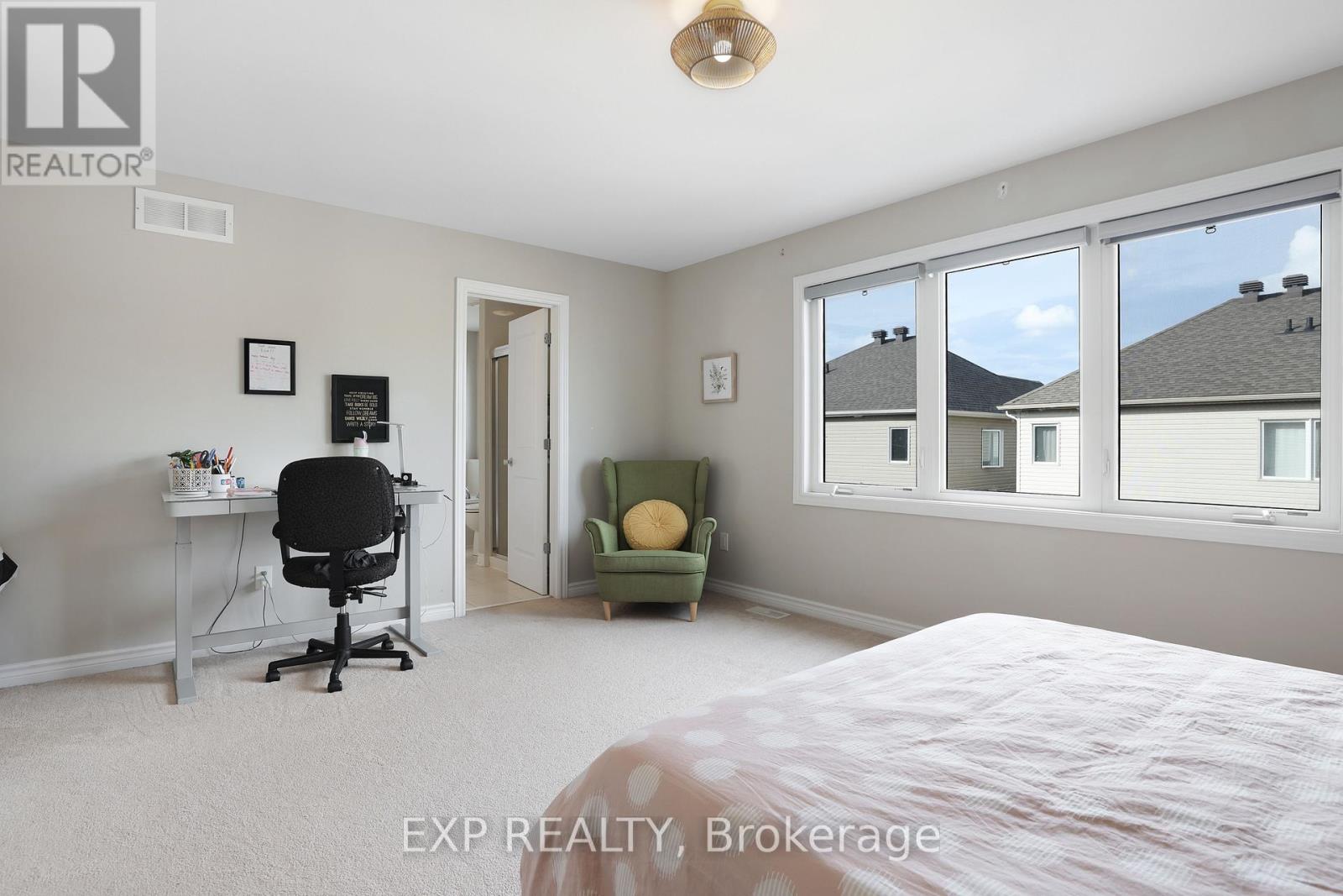 111 Westover Crescent, Ottawa, Ontario  K2T 0K6 - Photo 22 - X12164063