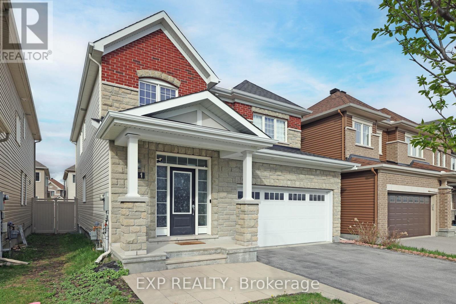 111 Westover Crescent, Ottawa, Ontario  K2T 0K6 - Photo 3 - X12164063