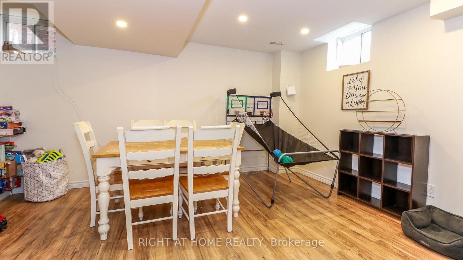 95 Collier Crescent, Essa, Ontario  L0M 1B5 - Photo 22 - N12163498