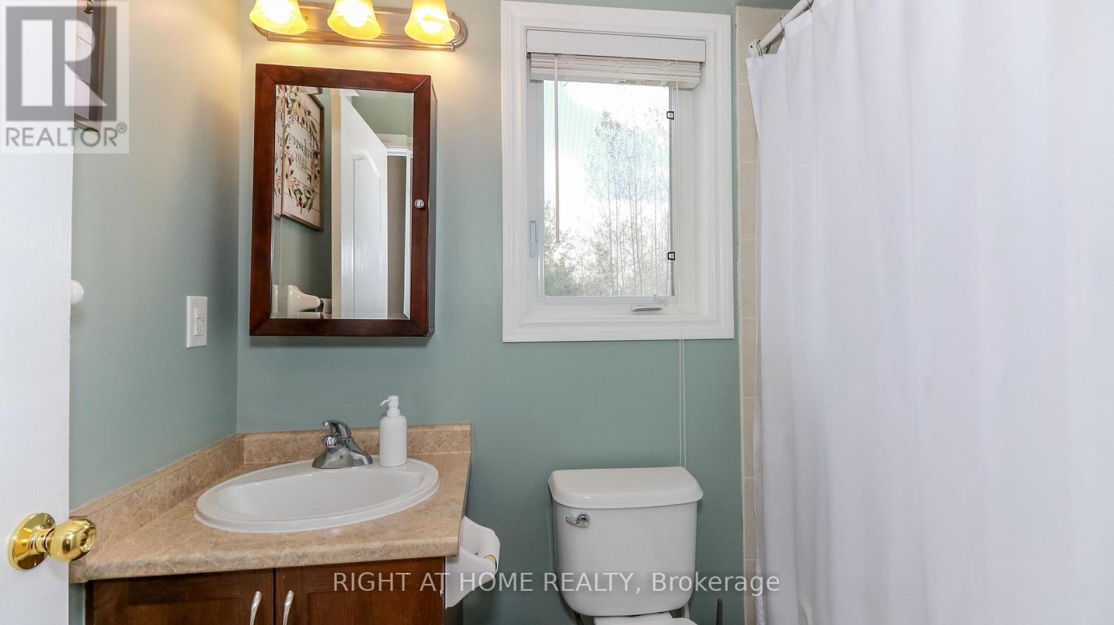 95 Collier Crescent, Essa, Ontario  L0M 1B5 - Photo 21 - N12163498
