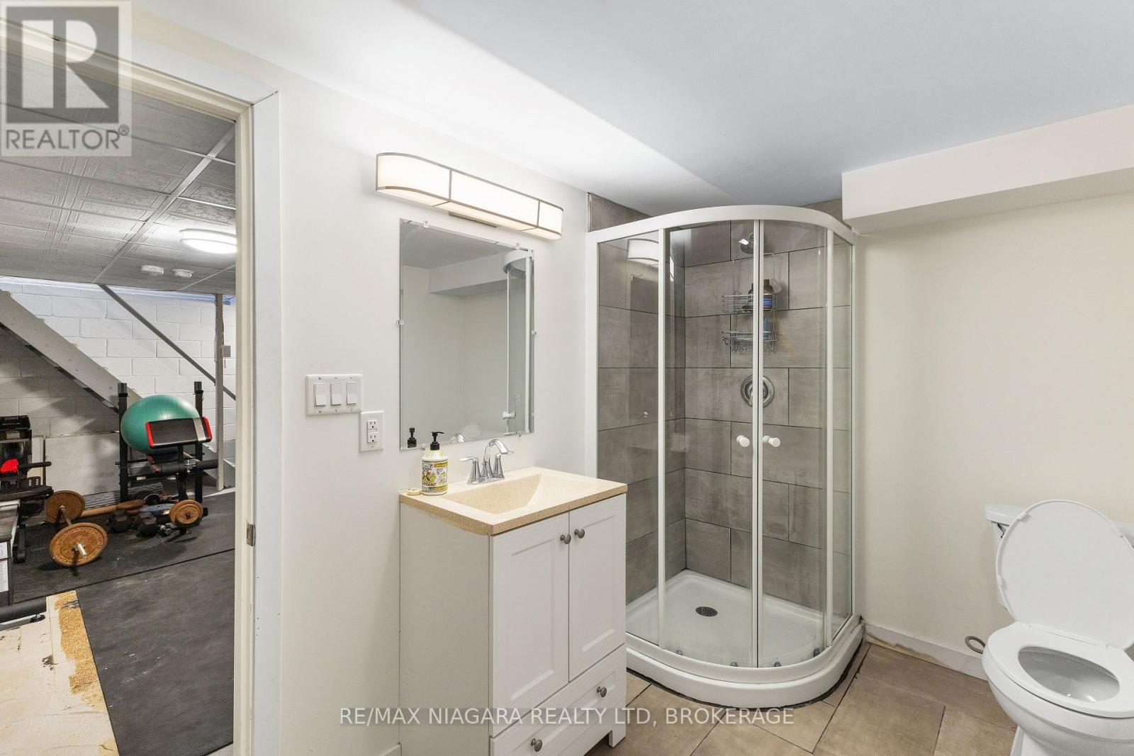 664 Geneva Street, St. Catharines (Lakeshore), Ontario  L2N 2J8 - Photo 27 - X12164029