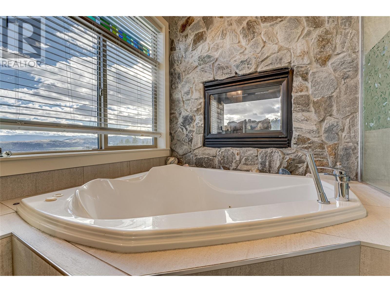 645 St Annes Road, Spallumcheen, BC V0E1B5