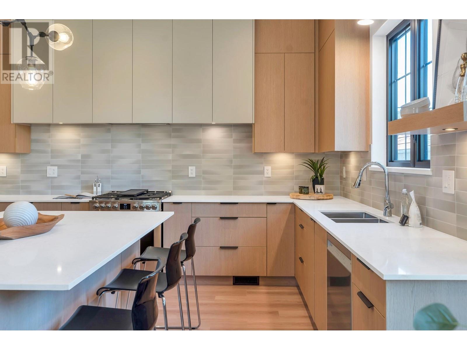 12021 Blakely Road, Pitt Meadows, British Columbia  V3Y 1J6 - Photo 12 - R2995213