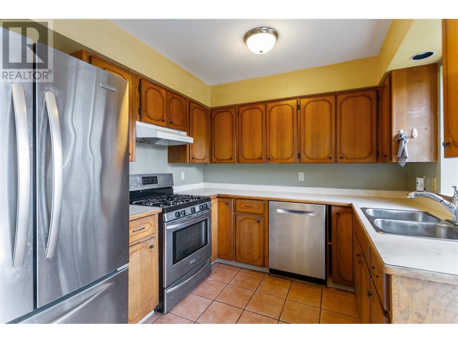 20148 DITTON STREET, Maple Ridge real estate listing R2996545 for sale