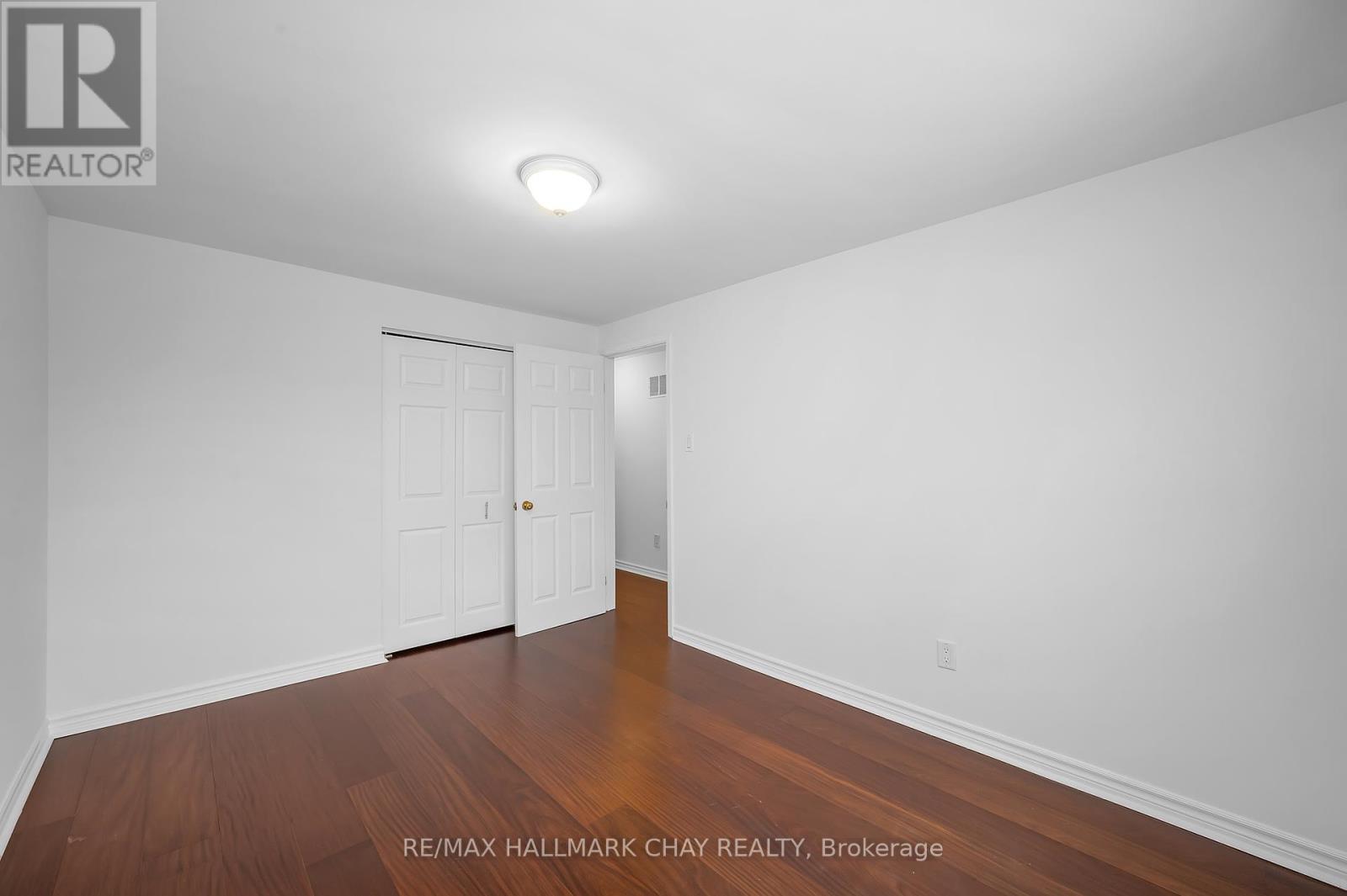 2318 Yolanda Drive, Oakville, Ontario  L6L 2H8 - Photo 16 - W12001780