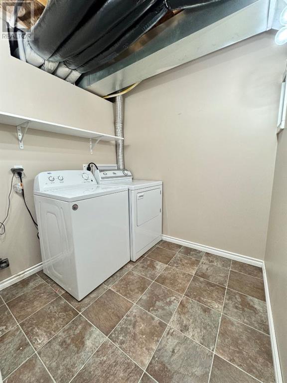 12, 9 Leedy Drive, Whitecourt, Alberta  T7S 1X2 - Photo 22 - A2222987