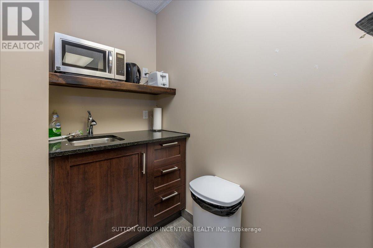 Units 10&11 - 27 Hooper Road, Barrie, Ontario  L4N 9S3 - Photo 12 - S12164006