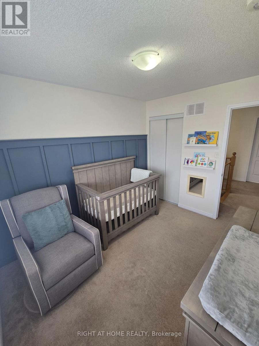 82 Franks Way, Barrie, Ontario  L4N 3J1 - Photo 12 - S12164059