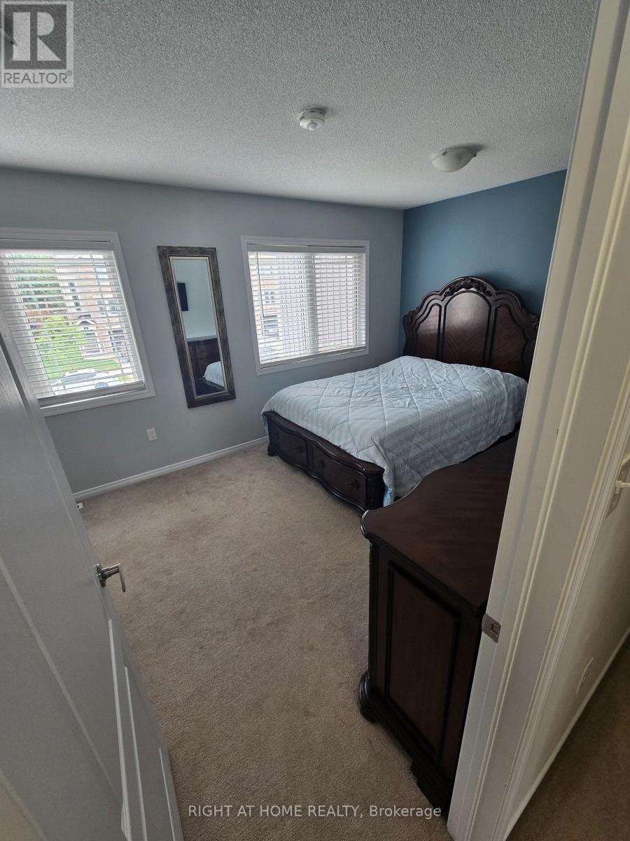 82 Franks Way, Barrie, Ontario  L4N 3J1 - Photo 16 - S12164059