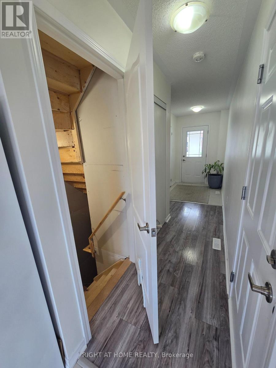 82 Franks Way, Barrie, Ontario  L4N 3J1 - Photo 25 - S12164059