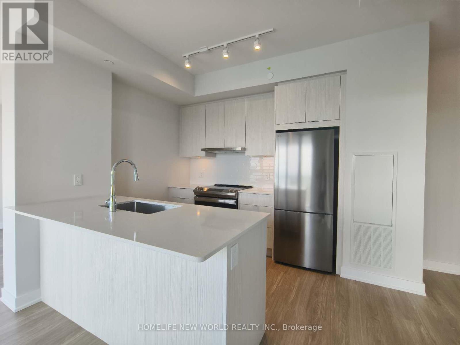 3808 - 430 Square One Drive, Mississauga, Ontario  L5B 0L6 - Photo 12 - W12164007