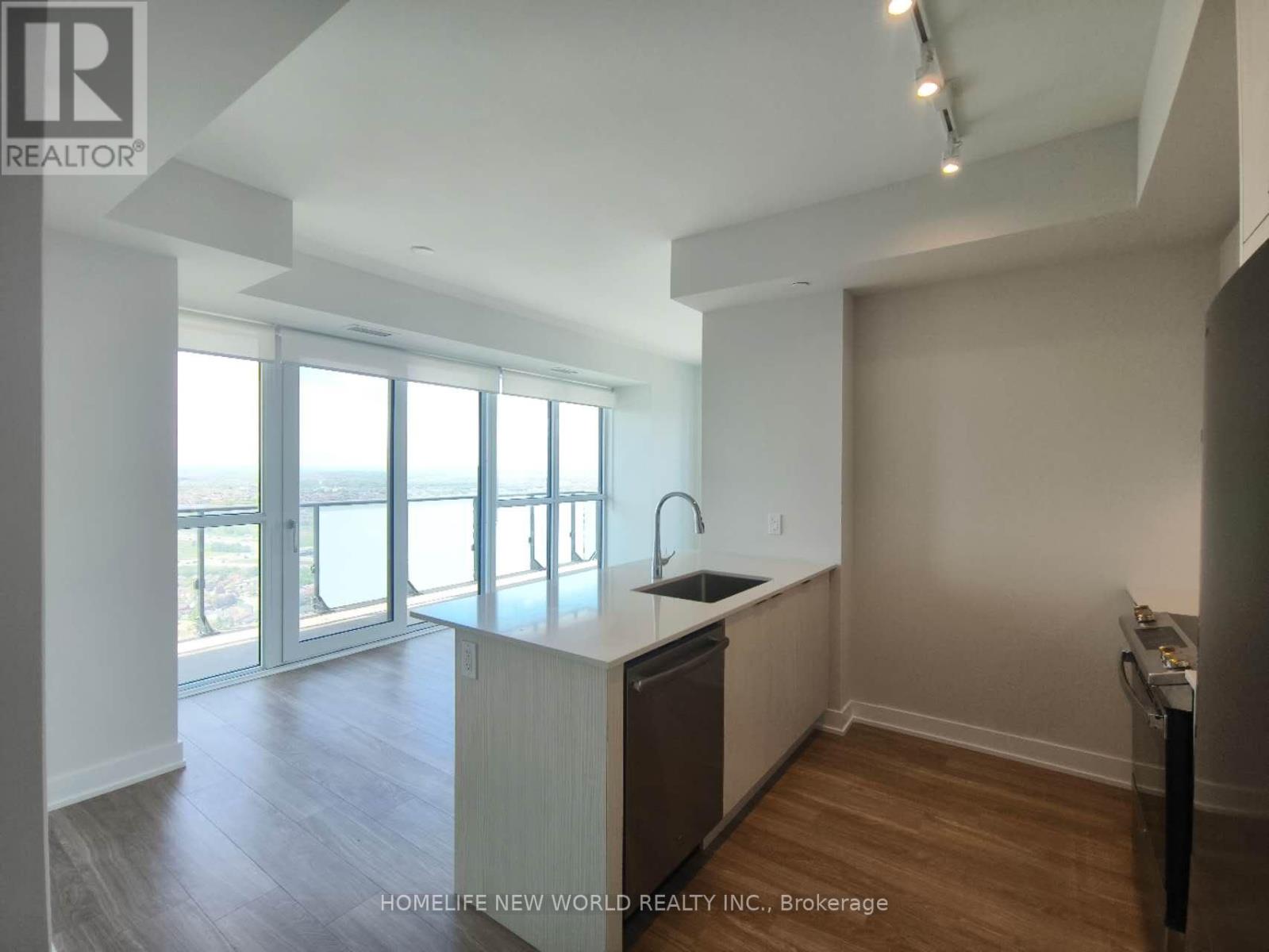 3808 - 430 Square One Drive, Mississauga, Ontario  L5B 0L6 - Photo 13 - W12164007