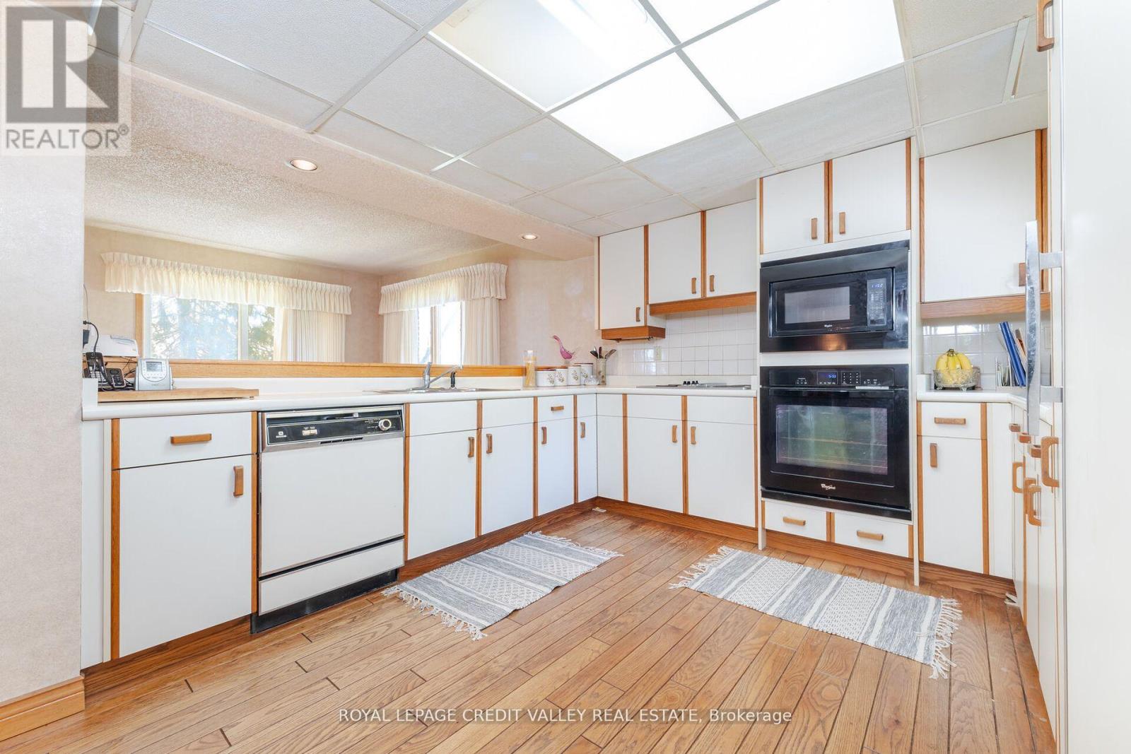 17940 Airport Road, Caledon, Ontario  L7K 2G8 - Photo 15 - W12164012