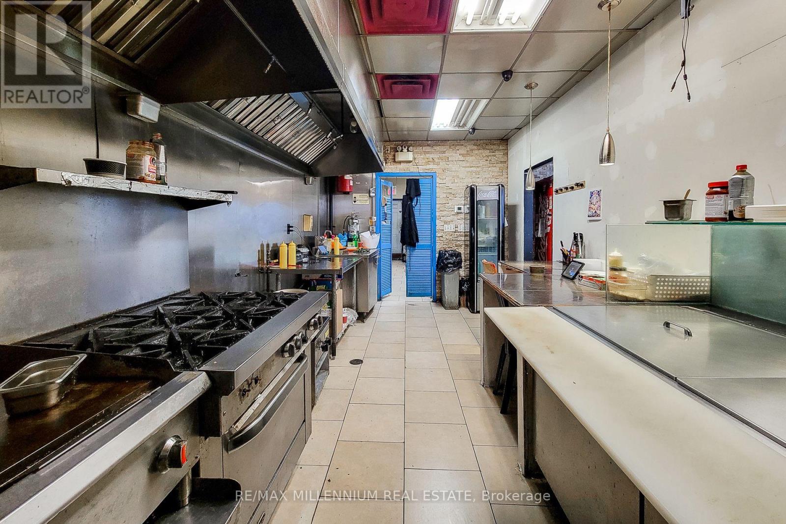 1 - 2121 Dundas Street E, Mississauga, Ontario  L4X 1M3 - Photo 20 - W12164013