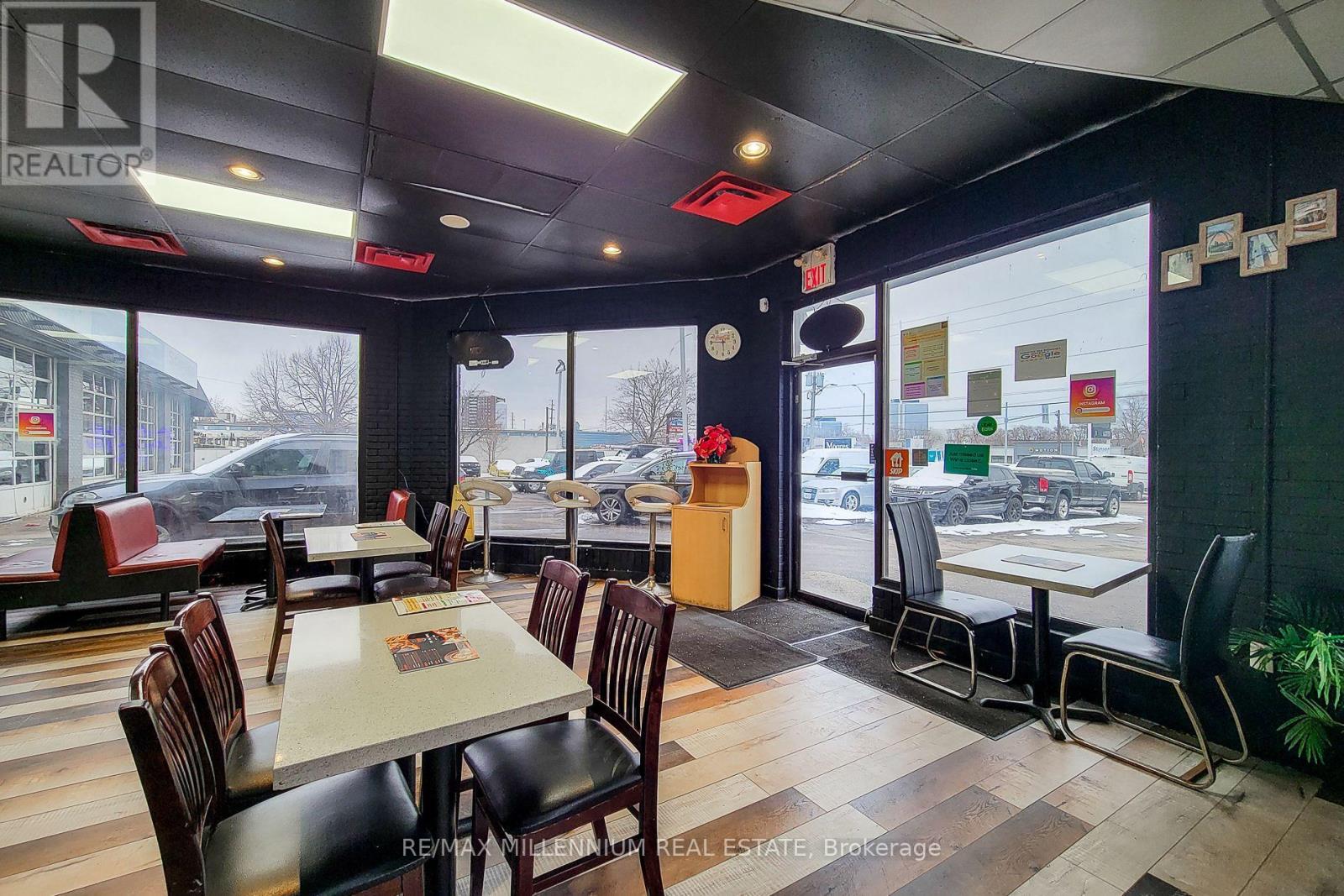 Property at 1 - 2121 DUNDAS STREET E image 4