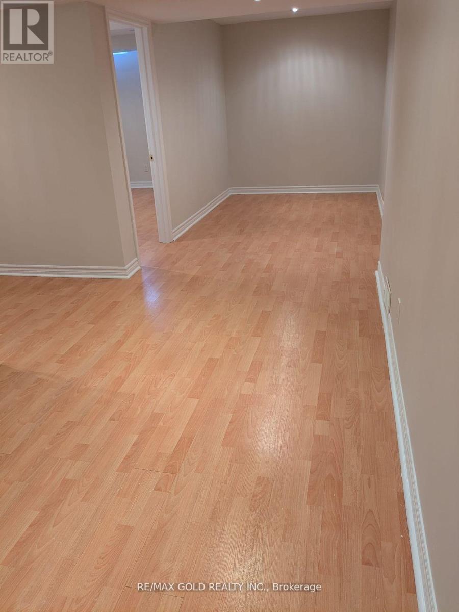 Bsmt - 5317 Hollypoint Avenue, Mississauga, Ontario  L5V 2L2 - Photo 2 - W12164017