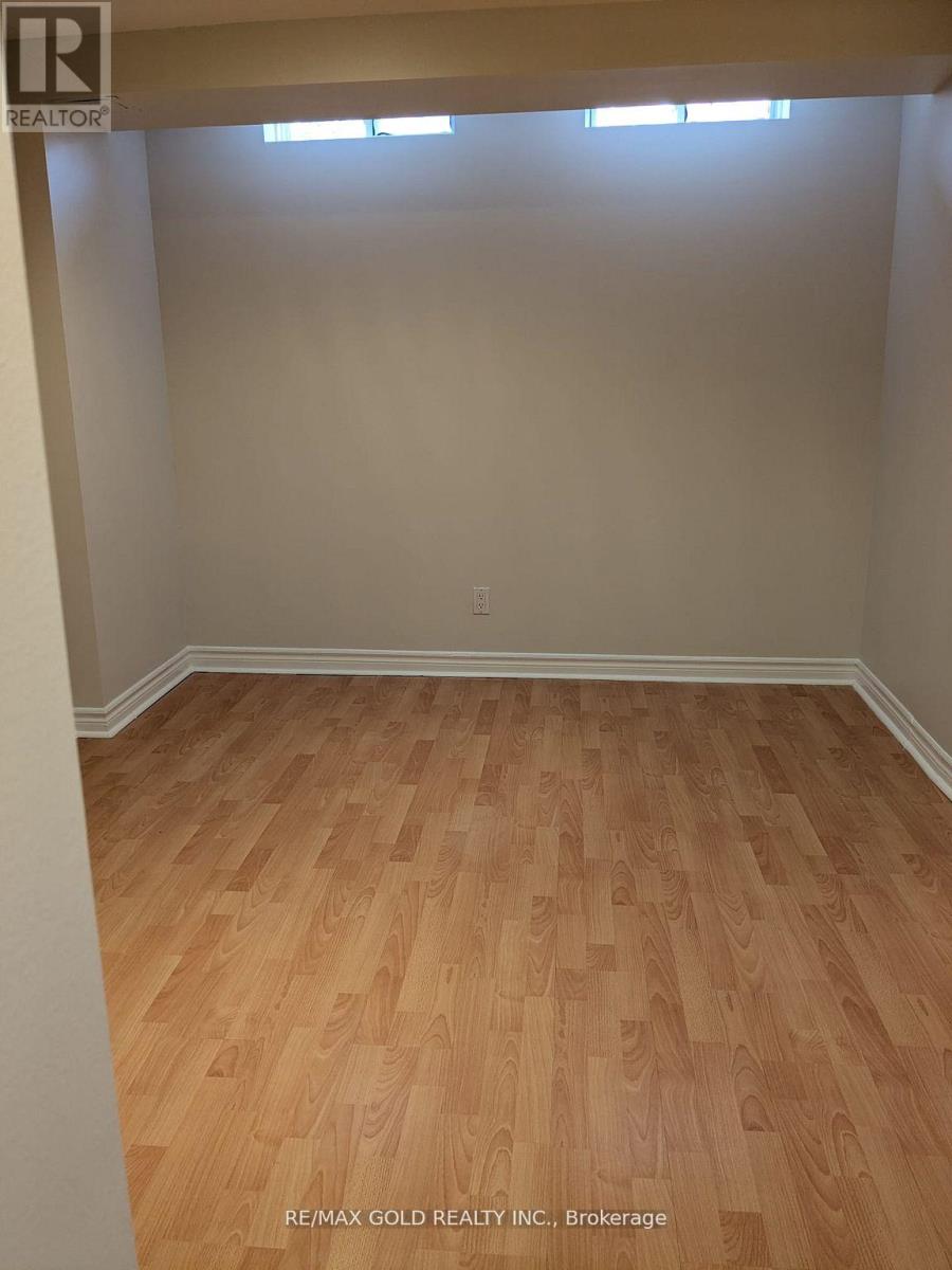 Bsmt - 5317 Hollypoint Avenue, Mississauga, Ontario  L5V 2L2 - Photo 3 - W12164017