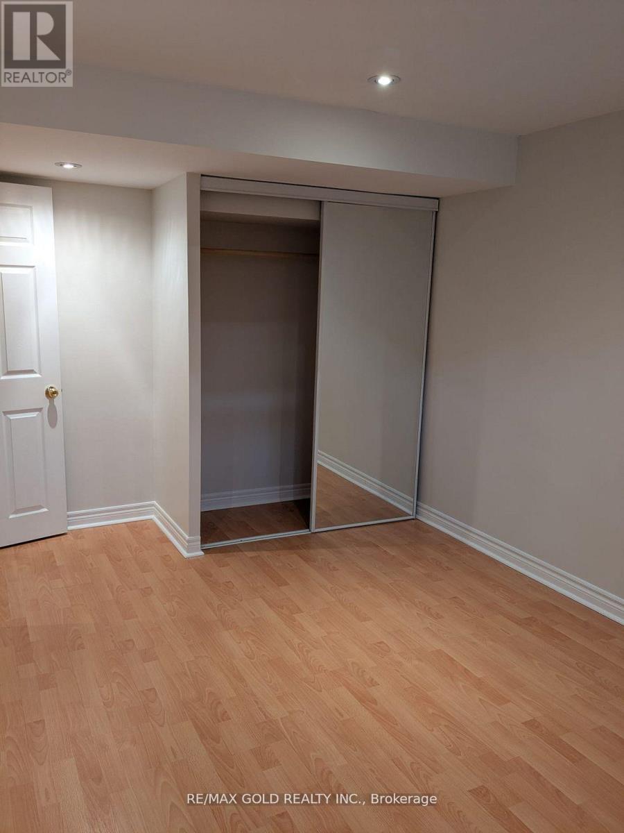 Bsmt - 5317 Hollypoint Avenue, Mississauga, Ontario  L5V 2L2 - Photo 4 - W12164017