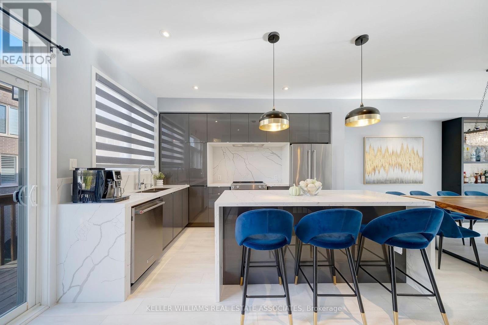 173 Sabina Drive, Oakville (Go Glenorchy), Ontario  L6H 0L4 - Photo 1 - W12164020