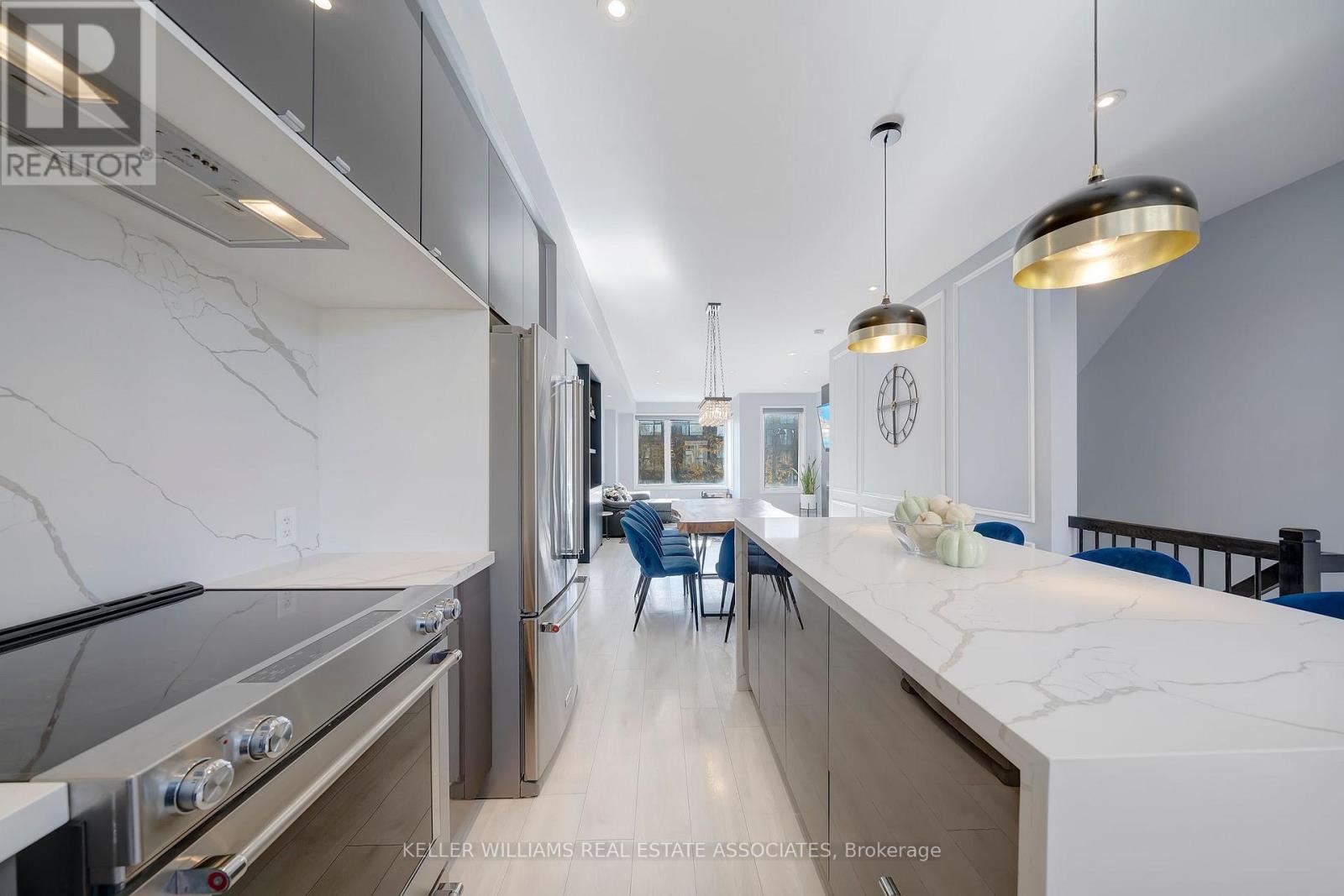 173 Sabina Drive, Oakville (Go Glenorchy), Ontario  L6H 0L4 - Photo 9 - W12164020