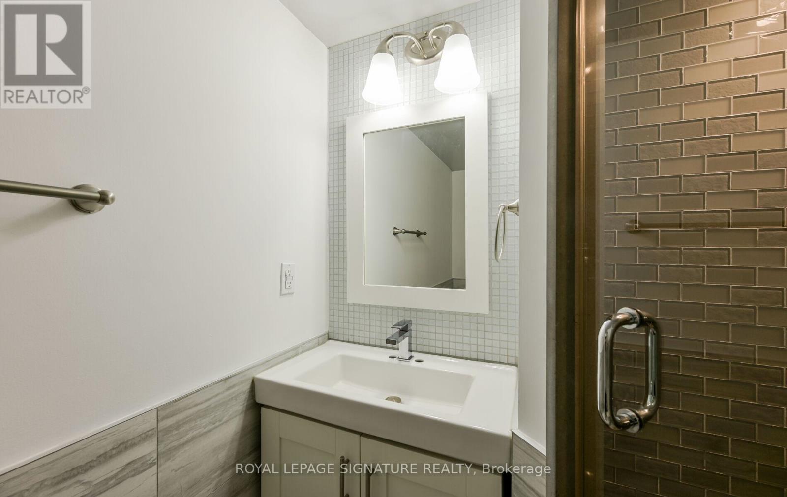 510 - 75 King Street E, Mississauga, Ontario  L5A 4G5 - Photo 29 - W12164023