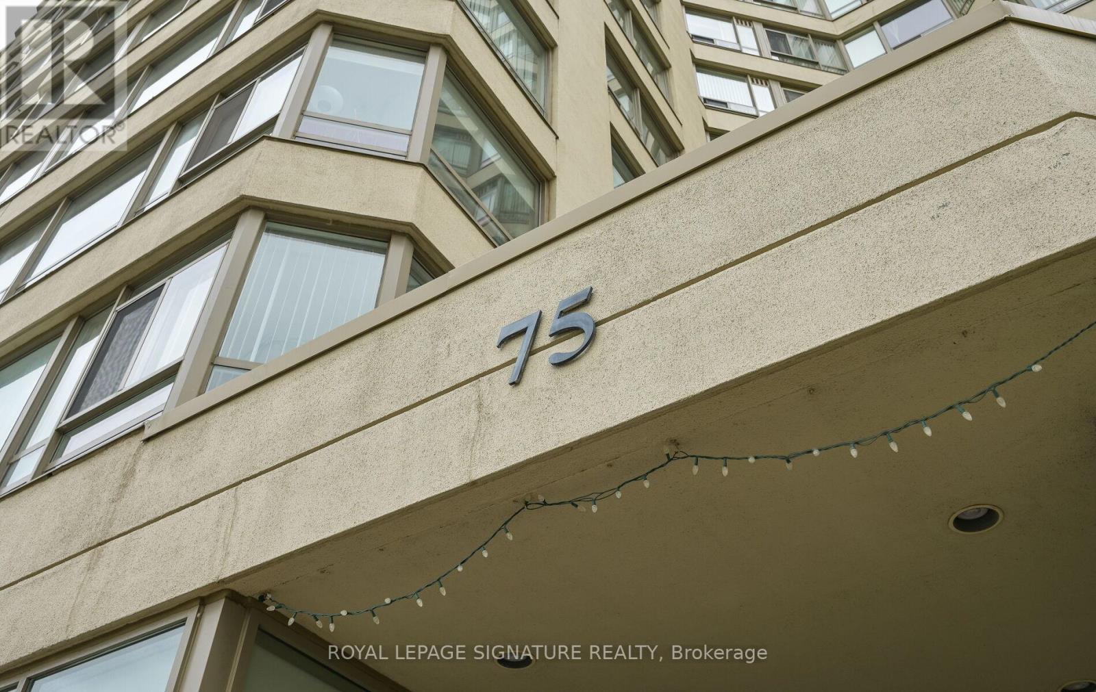 510 - 75 King Street E, Mississauga, Ontario  L5A 4G5 - Photo 5 - W12164023