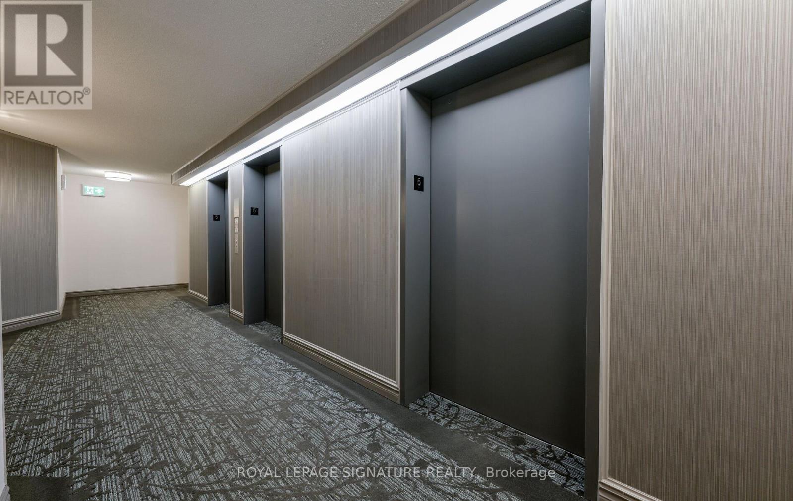 510 - 75 King Street E, Mississauga, Ontario  L5A 4G5 - Photo 8 - W12164023