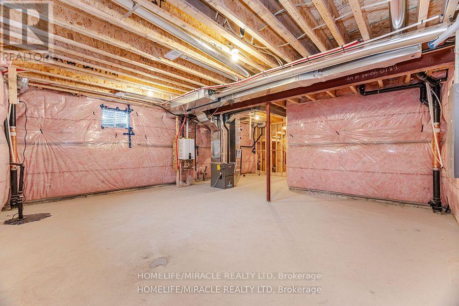 1323 Temperance Crescent, Milton, Ontario  L9E 2E4 - Photo 35 - W12164027