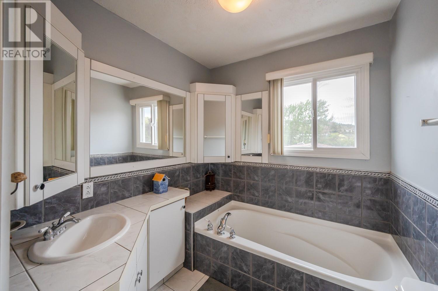 14892 Garnet Avenue, Summerland, British Columbia  V0H 1Z3 - Photo 29 - 10348850