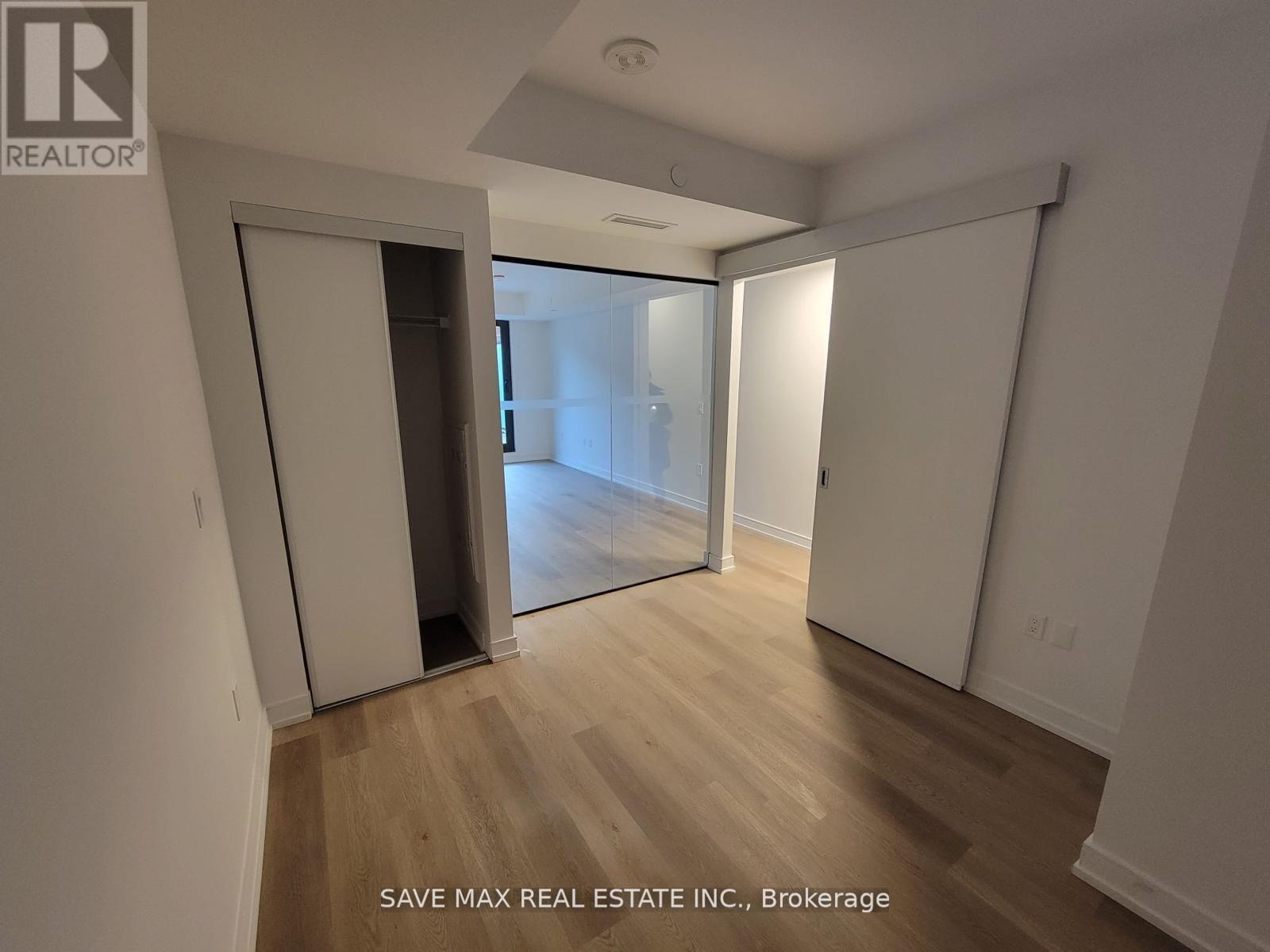 303 - 1 Jarvis Street, Hamilton, Ontario  L8R 3J2 - Photo 8 - X12164005