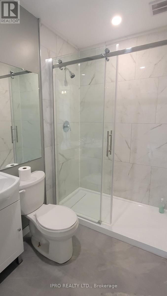 Room - 4869 Second Avenue, Niagara Falls, Ontario  L2E 4H9 - Photo 5 - X12164016