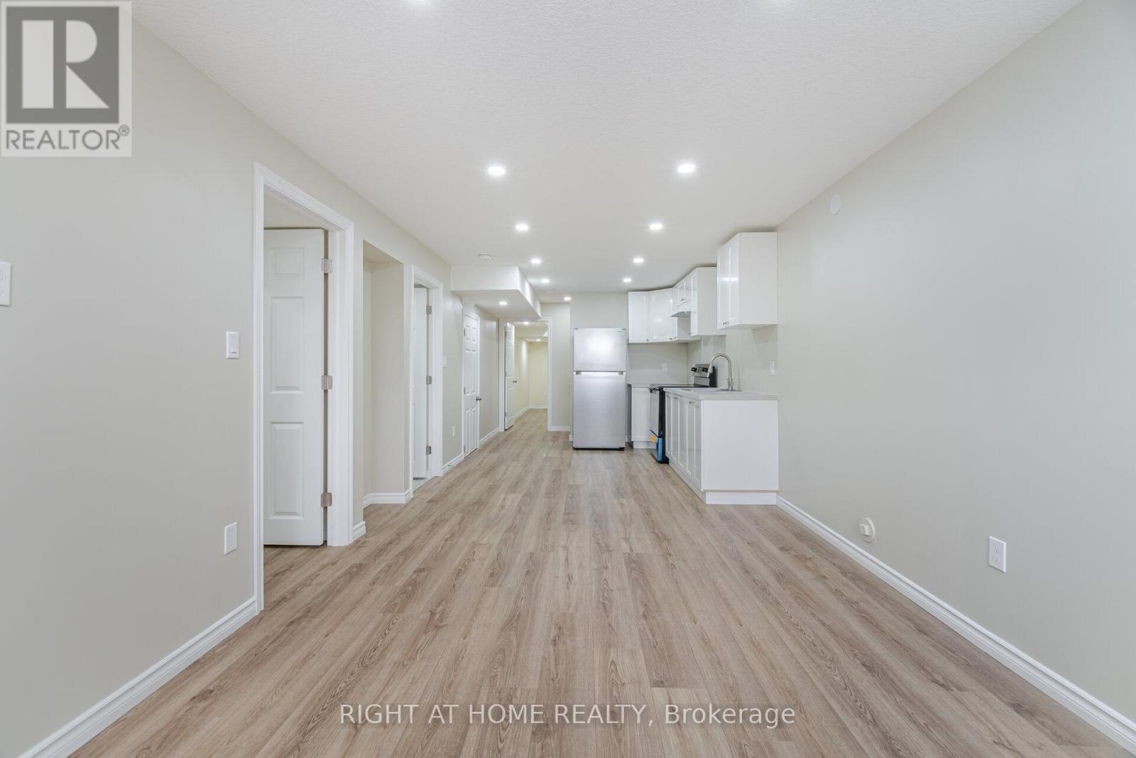 32 George Brier Drive W, Brant, Ontario  N3L 0L3 - Photo 40 - X12164061