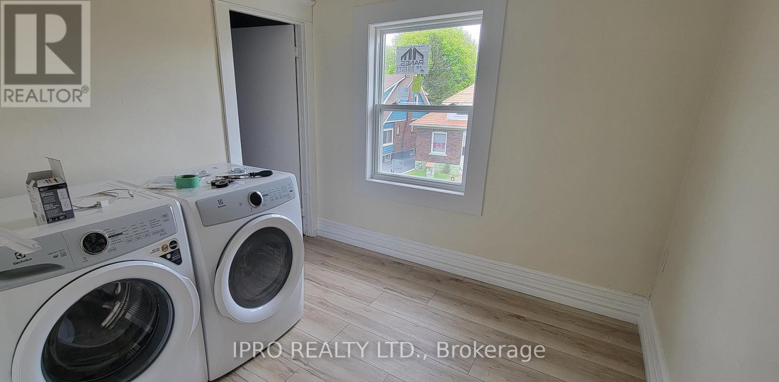 4869 Second Avenue, Niagara Falls, Ontario  L2E 4H9 - Photo 10 - X12164069
