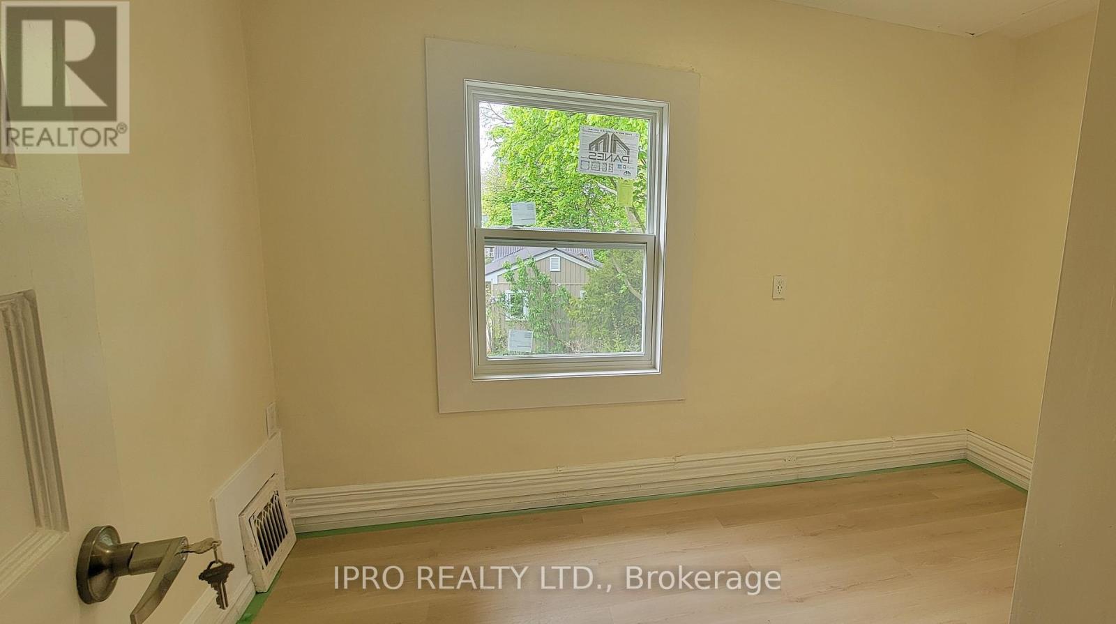 4869 Second Avenue, Niagara Falls, Ontario  L2E 4H9 - Photo 7 - X12164069